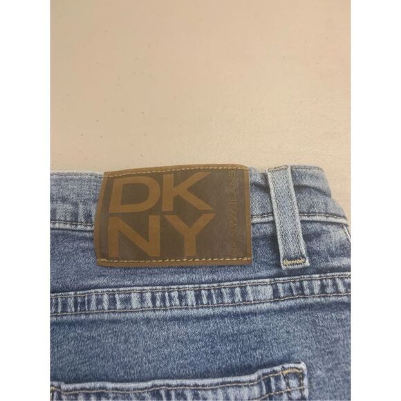 Vintage DKNY Capris Jeans - Picture 3 of 10
